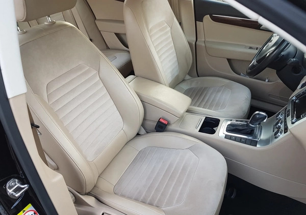 Volkswagen Passat cena 43500 przebieg: 260000, rok produkcji 2013 z Gozdnica małe 277